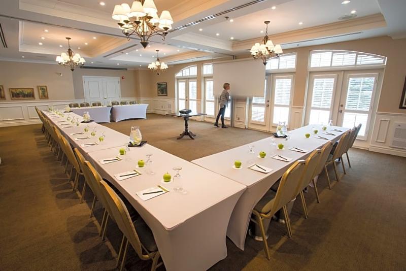 Hotel Vallea Bromont Exterior photo