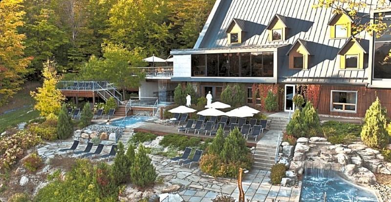 Hotel Vallea Bromont Exterior photo